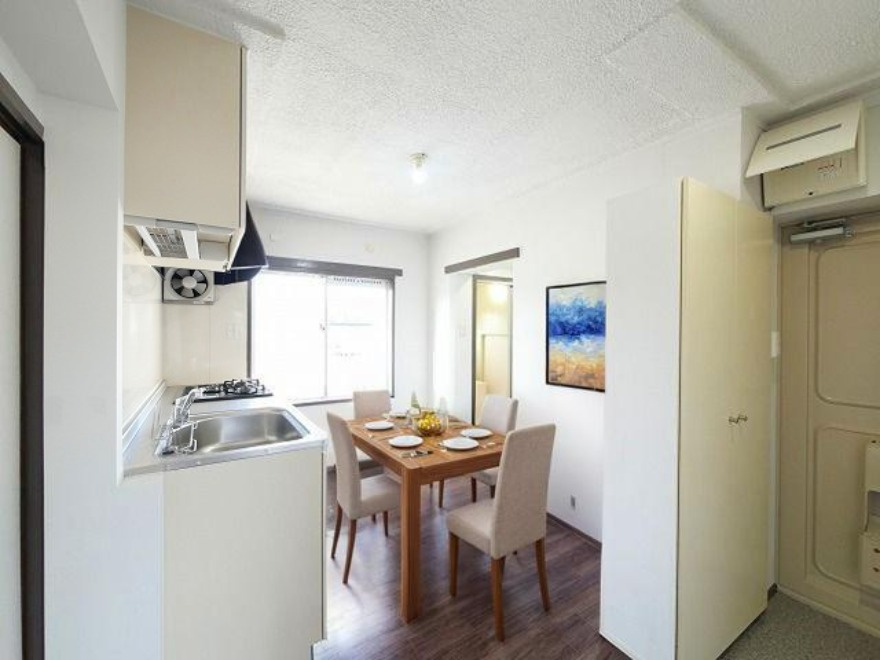 コーポレート筒井の居間・リビング|CGで家具等を配置したもので家具等は含まれません