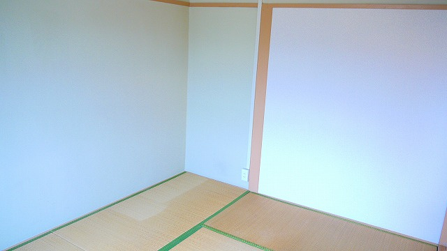 コーポレート筒井の和室