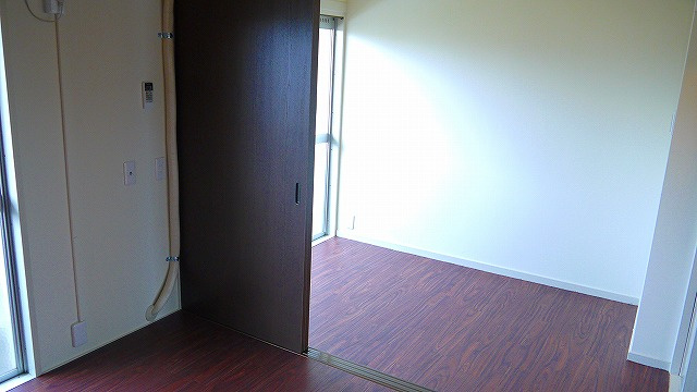 コーポレート筒井の洋室