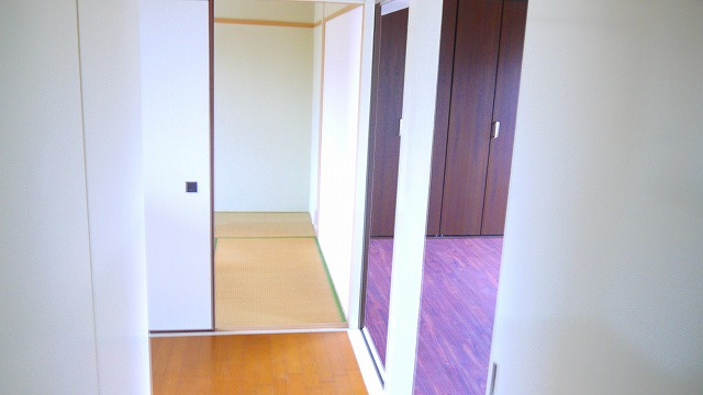 コーポレート筒井の洋室