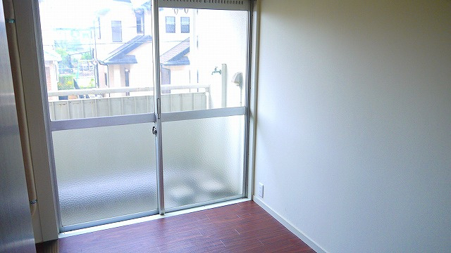 コーポレート筒井の洋室