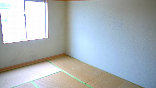 コーポレート筒井の和室