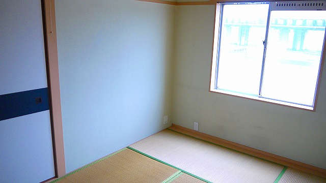 コーポレート筒井の和室