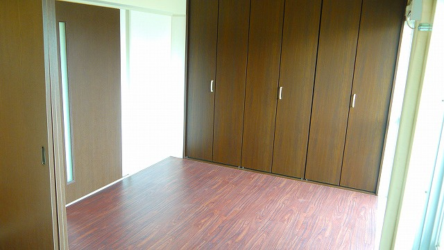 コーポレート筒井の洋室