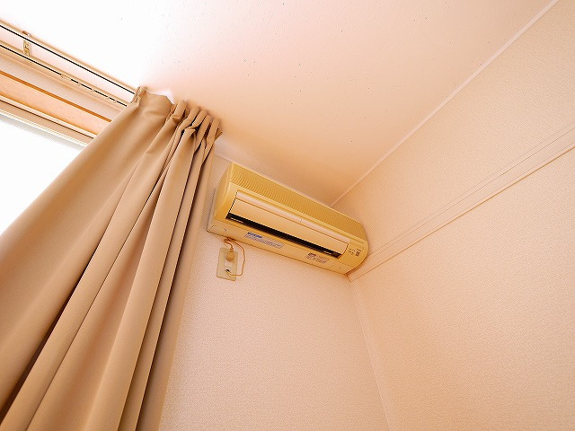 レオパレスＳＯＰＨＩＡの設備|エアコン