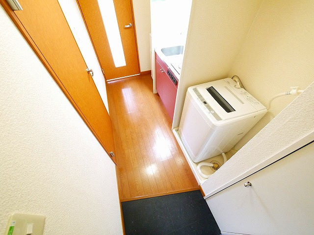 レオパレスＳＯＰＨＩＡの玄関|シンプルで使いやすい玄関です