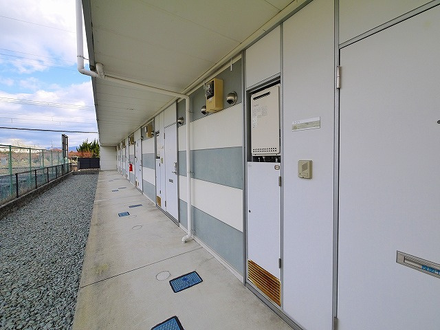 レオパレスＳＯＰＨＩＡのその他共用部分|見通しの良い通路です