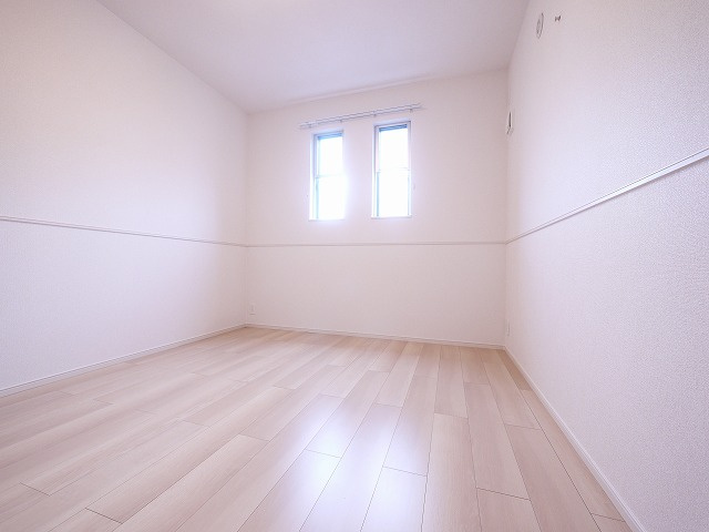 カーサ・リンドペローⅡの洋室|コンパクトで使いやすい洋室です