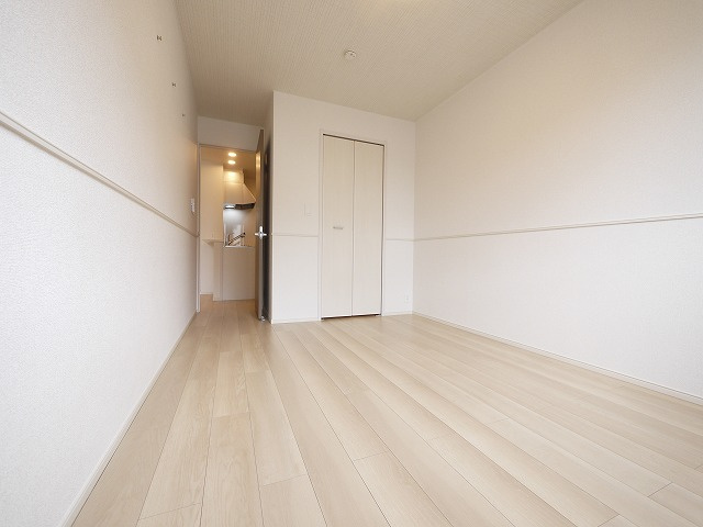 カーサ・リンドペローⅡの寝室|開放的な寝室です