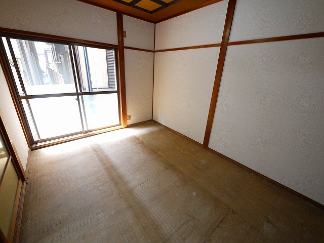 大和郡山市戸建の和室|畳の上でゆっくりとくつろげる和室です