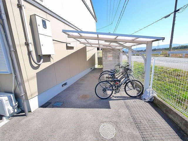 プレミール額田部のその他共用部分|駐輪場です
