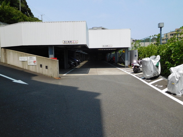 【駐車場】