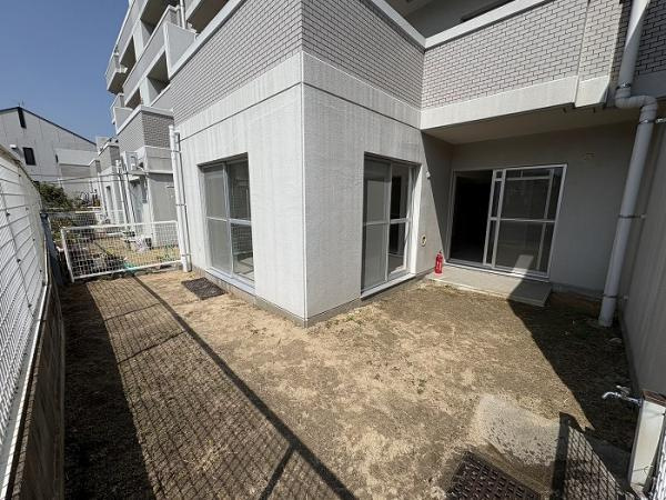 パルコープ長束(JS)の庭