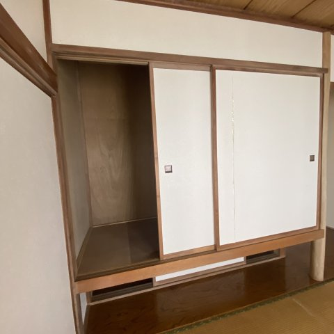 室蘭市沢町22-6　戸建の収納