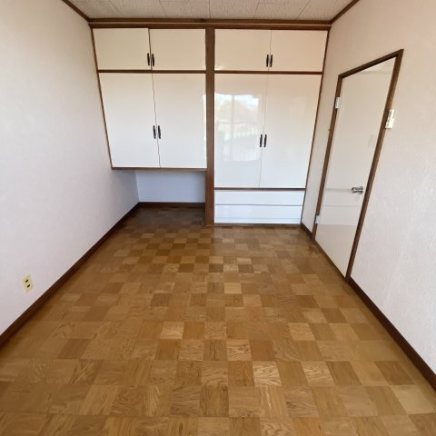 室蘭市沢町22-6　戸建の居間・リビング