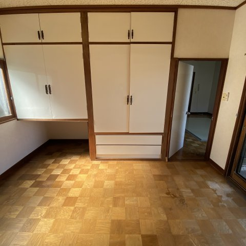 室蘭市沢町22-6　戸建の収納