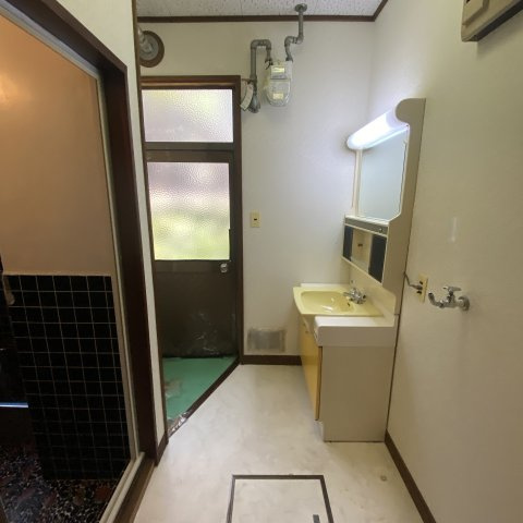 室蘭市沢町22-6　戸建の洗面所