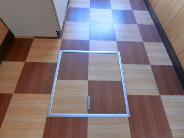 田間江森邸の収納