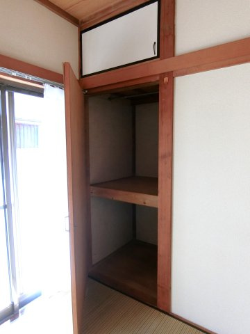 田間江森邸の収納
