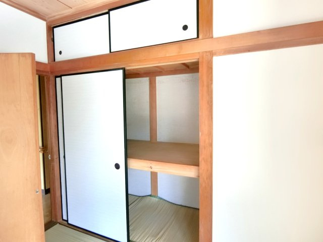 田間江森邸の収納