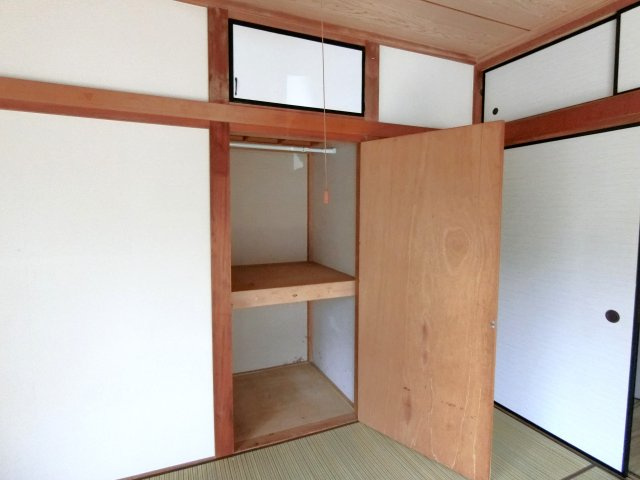 田間江森邸の収納