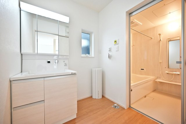 ファーストタウン安倉北1丁目新築一戸建て│3SLDK+駐車2台可の独立洗面台