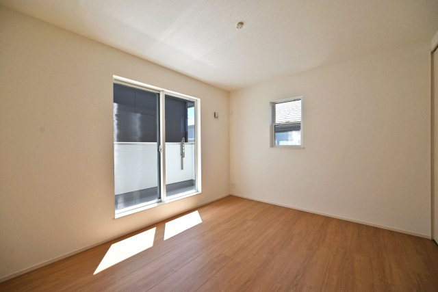 ファーストタウン安倉北1丁目新築一戸建て│3SLDK+駐車2台可の洋室