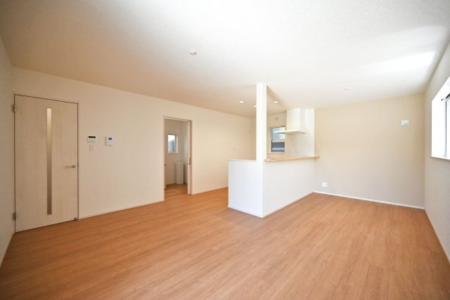 ファーストタウン安倉北1丁目新築一戸建て│3SLDK+駐車2台可の居間・リビング