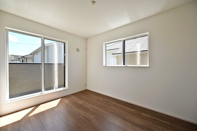 ファーストタウン安倉北1丁目新築一戸建て│2SLDK+駐車1台可の洋室|-洋室約6.5帖(2F)-