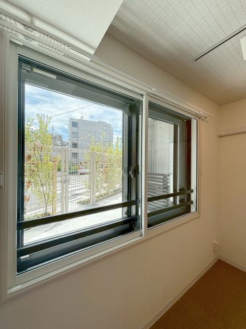 「防音マンション」ラシクラス新宿中井の設備|防音室の窓も3重サッシ仕様になります！