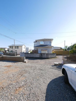 【駐車場】 | カースペースは4台以上駐車可能