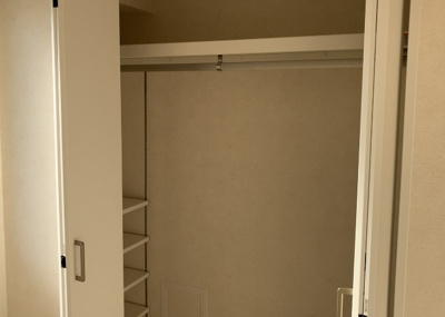 【収納】 | レクシオ大和田 | デザイン性を重視しすぎて収納が少なかった！なんてことにならないため、事前に現地で収納の数を確認しておくことをお勧めします。クローゼット以外にも床下収納や屋根裏収納、パントリーなどもチェックしましょう。