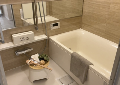 【浴室】 | レクシオ大和田 | 入浴時の快適さも大事なことですが、綺麗な状態を維持できなければ気持ちよく入浴できません。毎日の掃除が楽という点は大事なポイントになります！カビが生えにくく掃除がしやすい、壁や浴槽を選ぶといいでしょう。