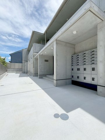 「防音マンション」ラシクラス新宿中井のエントランス|毎日通るエントランスはこのようになっています