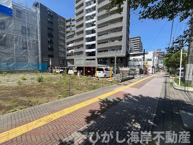 平塚市錦町　売地の前面道路含む現地写真|現地外観