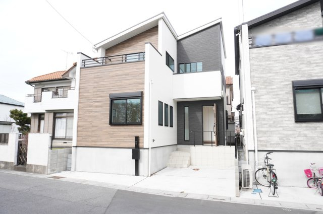 越谷市大字上間久里 未入居戸建の外観