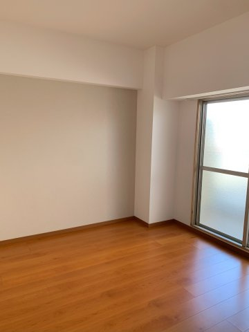 メゾンドール明石山ノ手台の洋室