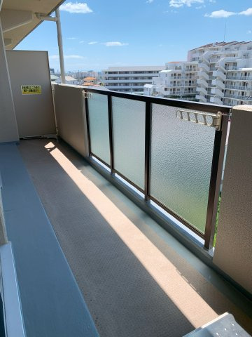 メゾンドール明石山ノ手台のバルコニー