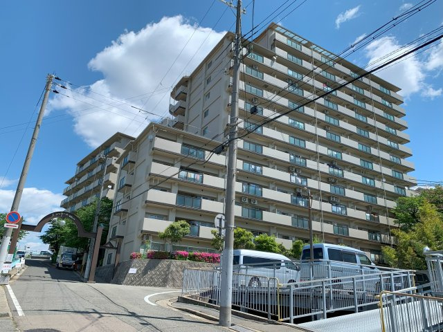 メゾンドール明石山ノ手台の外観