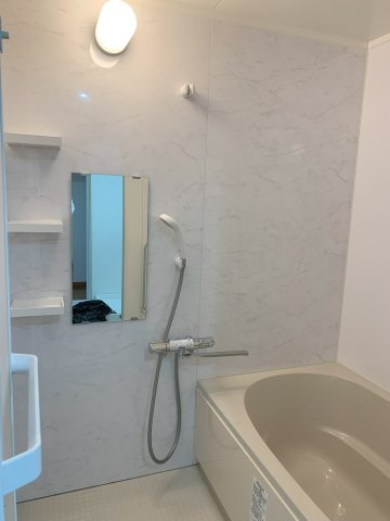 メゾンドール明石山ノ手台の浴室