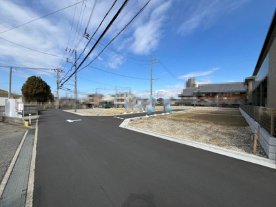 【前面道路含む現地写真】 | 土塔町　売土地　全１１区画 | 現況更地ですので、解体費用がかからないのが嬉しいですね♪