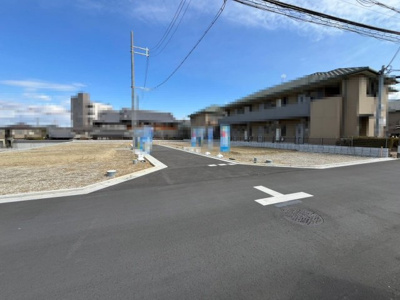 【前面道路含む現地写真】 | 土塔町　売土地　全１１区画 | お客様にとって最良のマイホームが見つかりますよう、イエストアが全力でお手伝いさせていただきます！