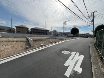 【前面道路含む現地写真】 | 土塔町　売土地　全１１区画 | コーナンＰＲＯまで徒歩１１分！日用品のお買い物に便利ですね♪