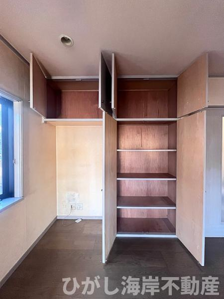 藤沢市鵠沼藤が谷４丁目　中古戸建の収納|新規リフォーム前　LDK収納 