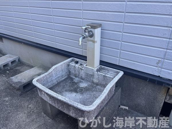 藤沢市鵠沼藤が谷４丁目　中古戸建の庭|外水栓 