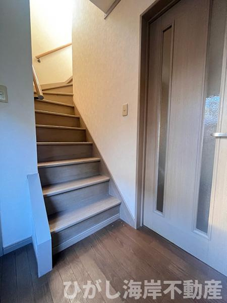 藤沢市鵠沼藤が谷４丁目　中古戸建の玄関|新規リフォーム前　玄関スペース 