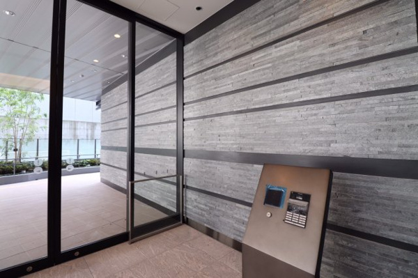 【エントランス】 | 【エントランス】ゆったりとしたエントランス、オートロックもポイント！