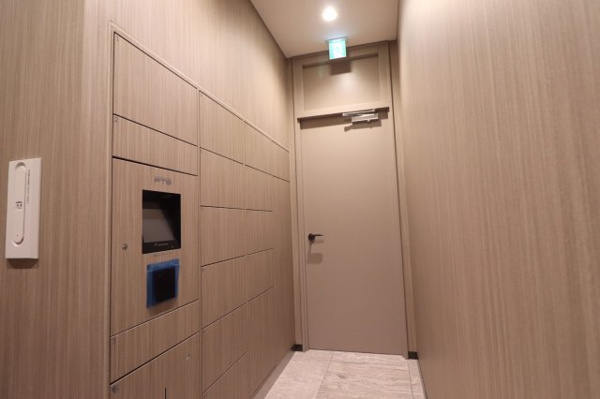 【その他共用部分】 | 【宅配ボックス】今では欠かせない宅配ボックス！お荷物を気にせずお買い物を楽しんでいただけます♪