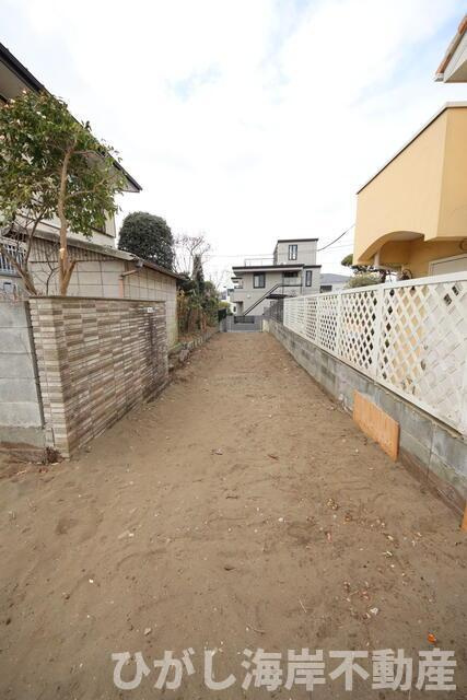 茅ヶ崎市東海岸南３丁目　売地の前面道路含む現地写真|現地外観