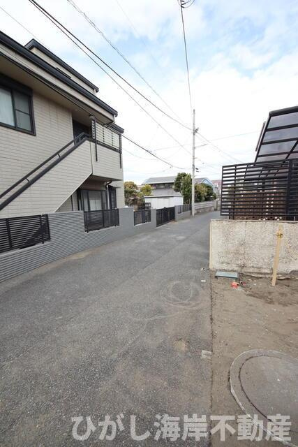 茅ヶ崎市東海岸南３丁目　売地の前面道路含む現地写真|現地外観